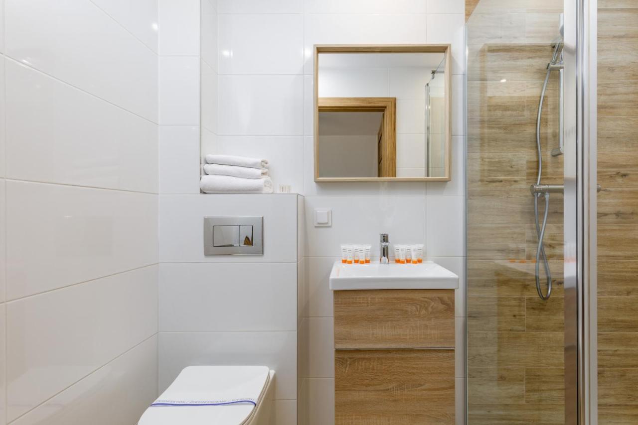 Apartment Seaside Escape By Renters