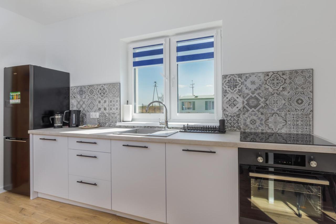 Seaside Escape By Renters Apartment