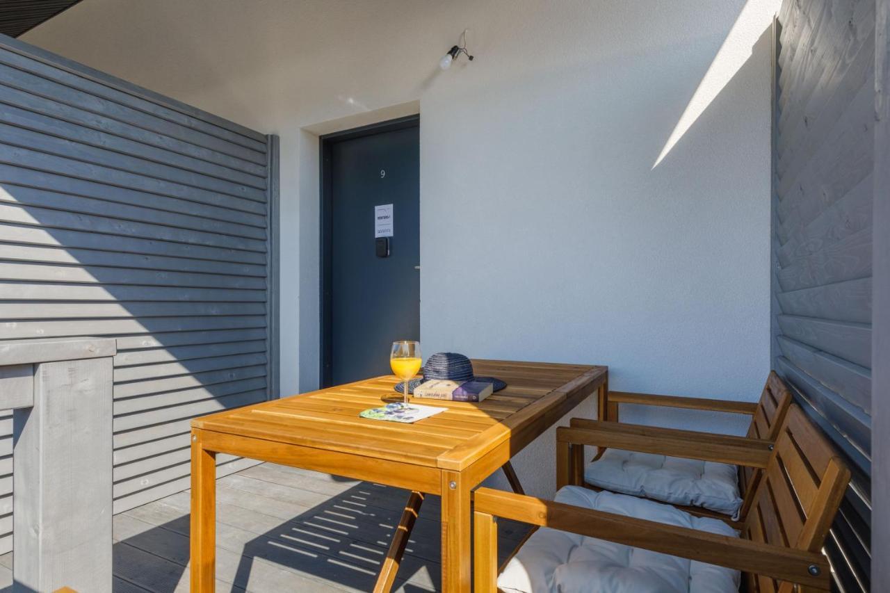 Apartment Seaside Escape By Renters Mielenko