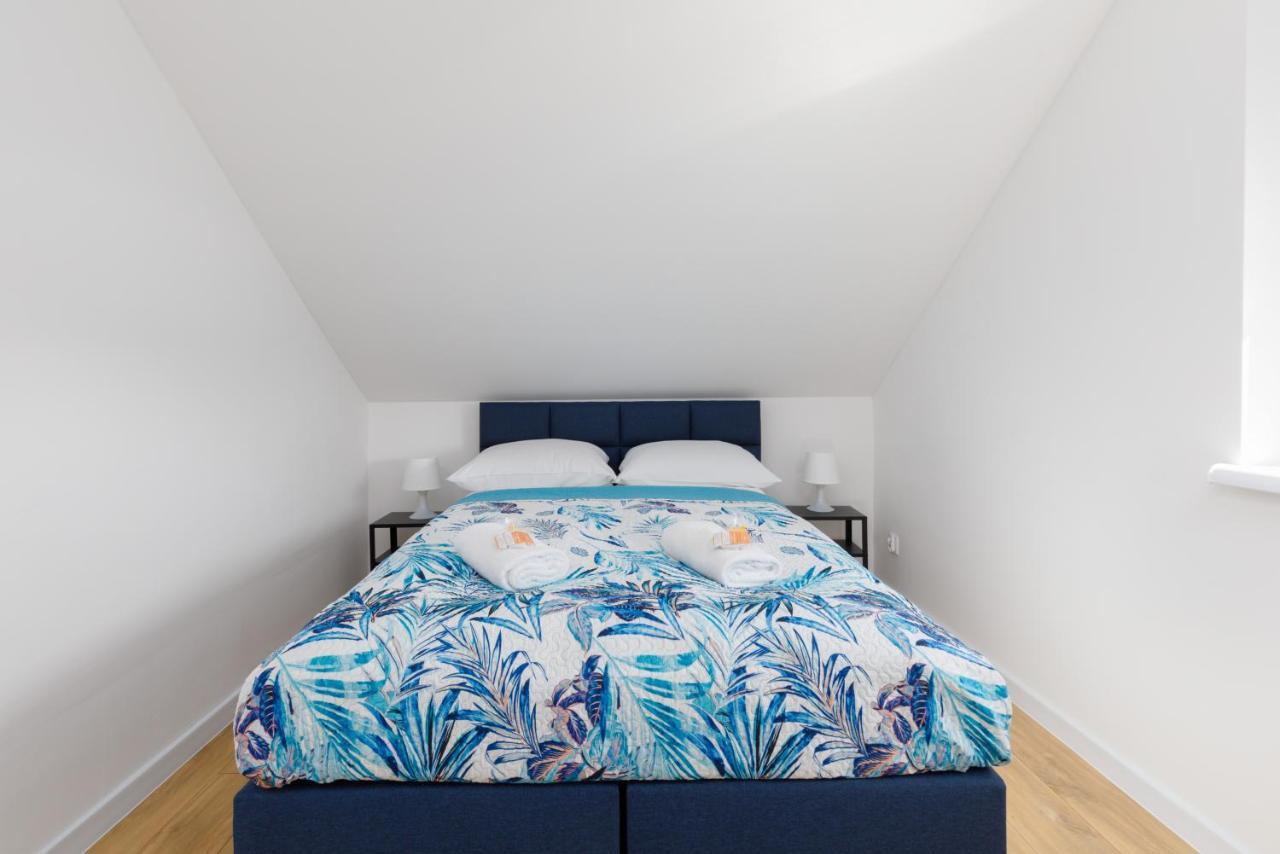 Seaside Escape By Renters Apartment *